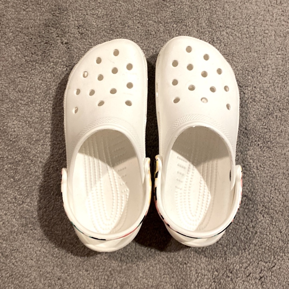 Womens crocs size 8
